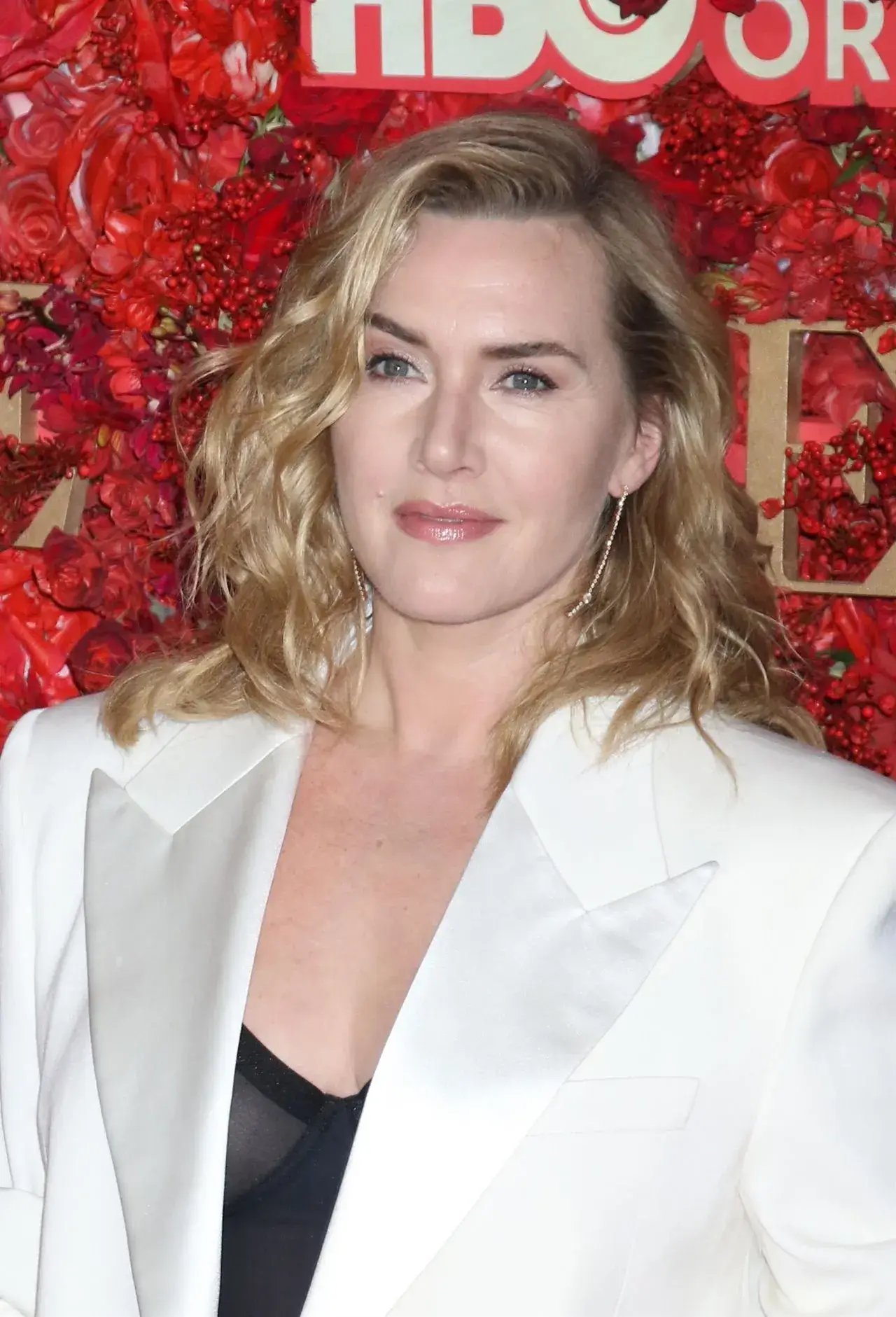 KATE WINSLET STILLS AT THE REGIME PREMIERE IN NEW YORK 5